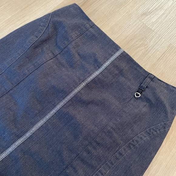 🆕New🆕 Cute Pencil Skirt “Denim-like” Size 4 - Picture 3 of 9